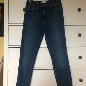 Forever 21 Straight Leg Jeans Size 29